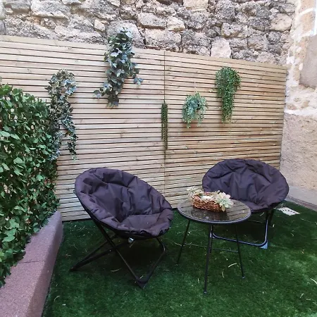 Chez Leon - Clim' & Patio - Centre Apartment *